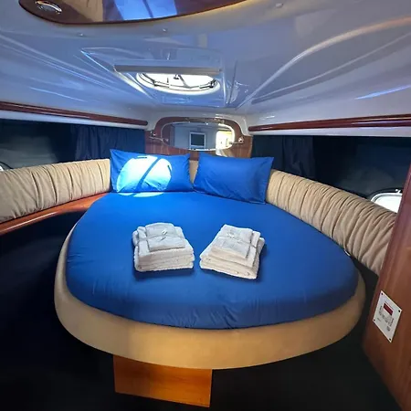 Magma Luxury Experience Bateau-hôtel *